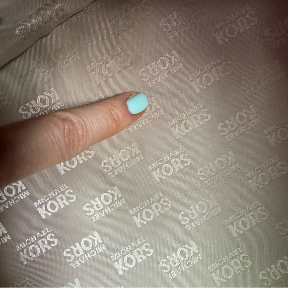 Michael Kors Jet Set Travel Tote In Olive Green - Picture 11 of 11